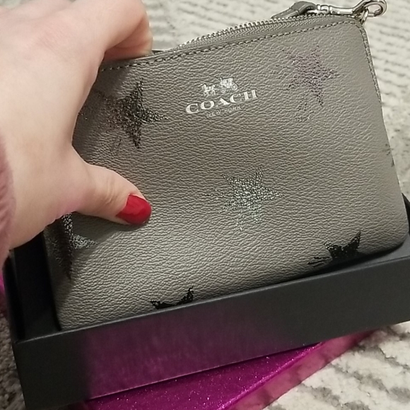 Coach - Picture 2 of 4